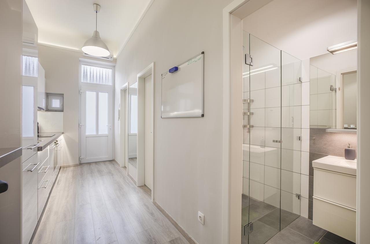 Kings Cross Apartment Budapest Esterno foto