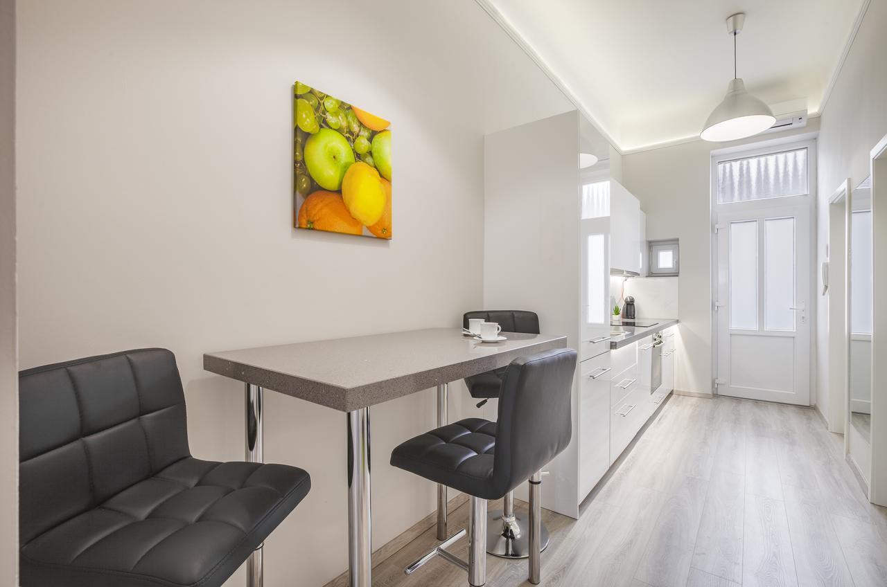 Kings Cross Apartment Budapest Esterno foto